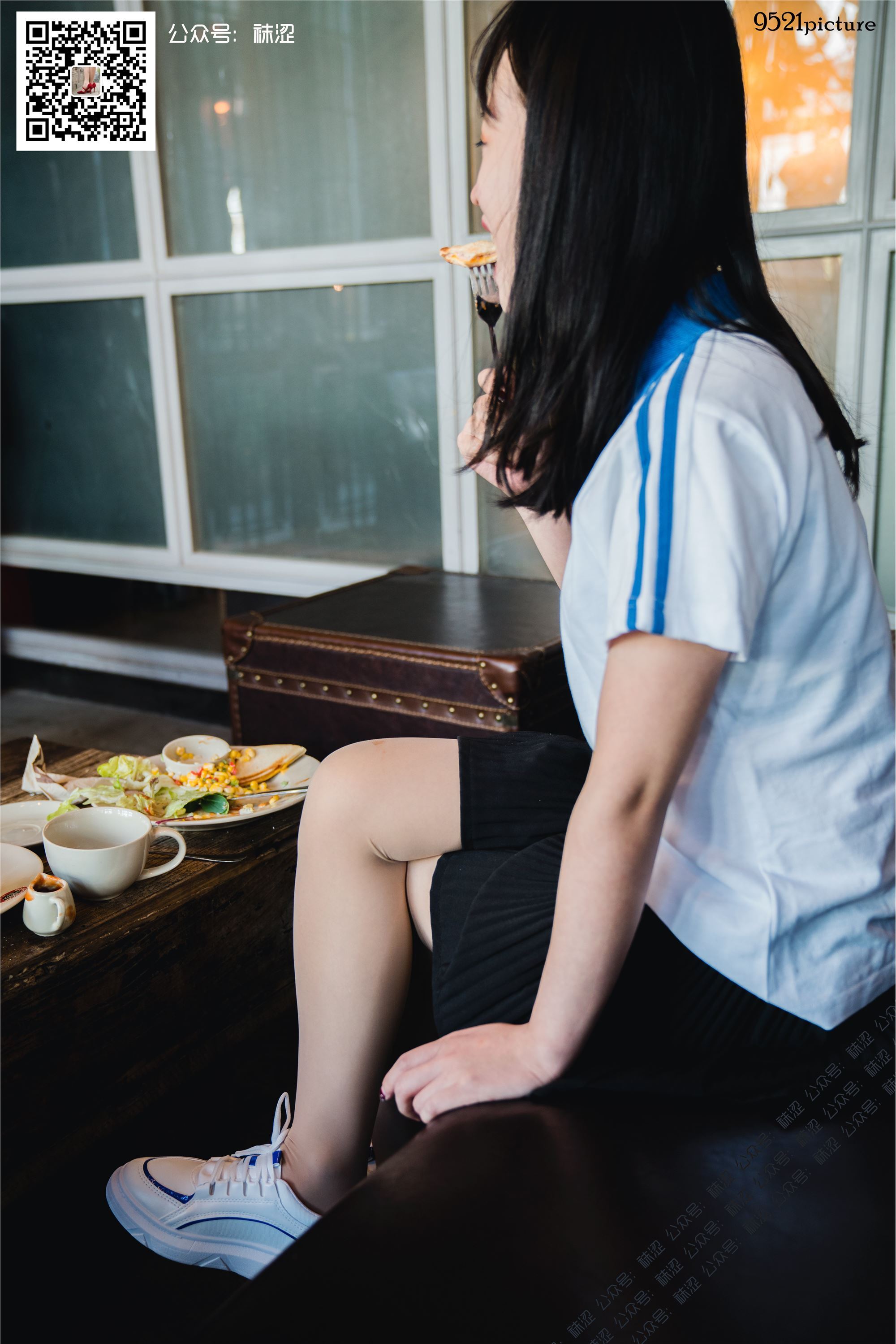 袜涩 005 Amanda学生制服